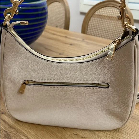 Coach Off-White Leather Shoulder Bag - Picture 5 of 10